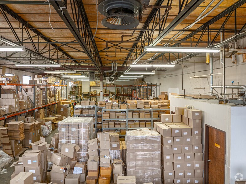 More Photos Of 1 Johnson Dr, Raritan Manufacturing For Lease