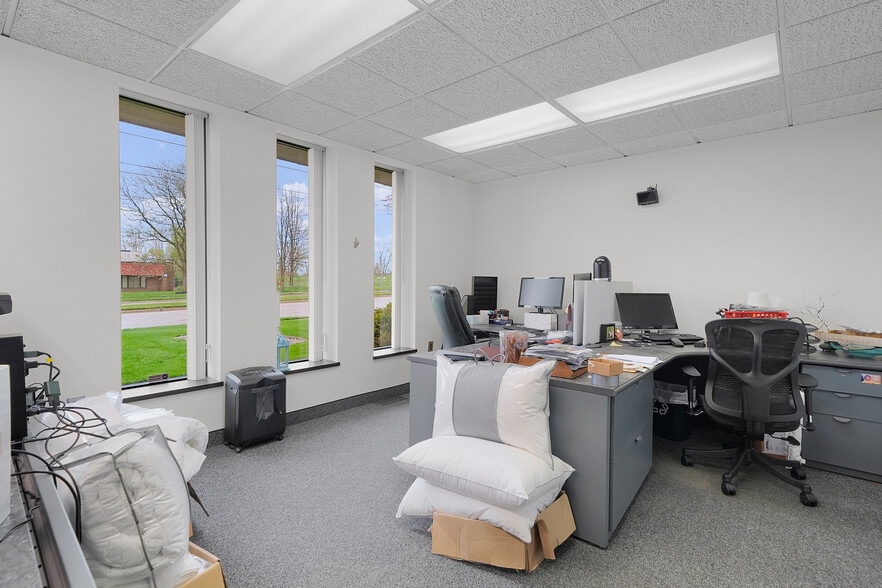 More Photos Of 4130 44th St SE, Grand Rapids Office For Sale