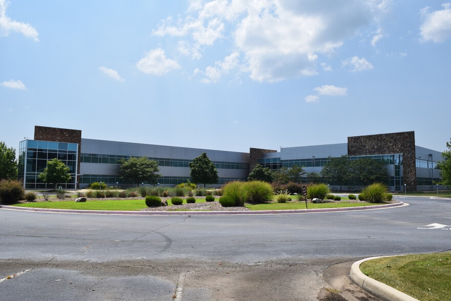 More Photos Of 355 Ledgelawn Dr, Conway Office For Sale