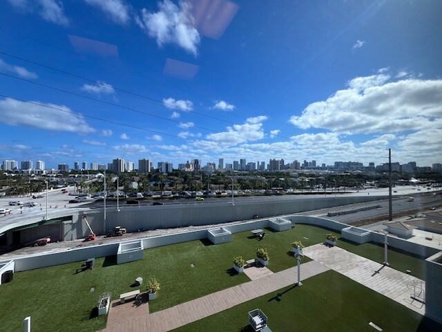 More Photos Of 20200 W Dixie Hwy, Aventura Medical For Lease