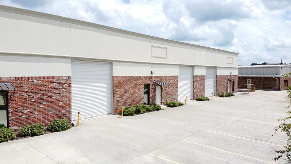 More Photos Of 6265 Benefit Dr, Baton Rouge Light Distribution For Lease