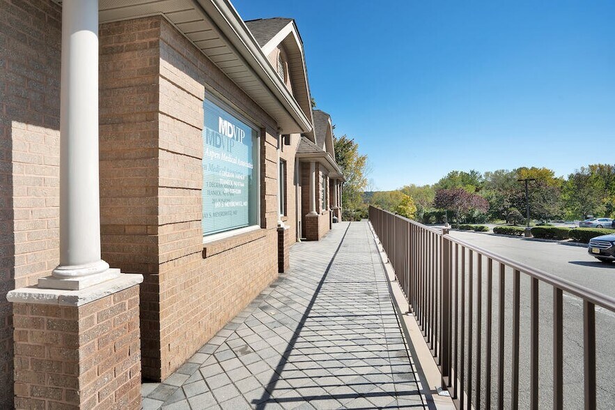 More Photos Of 1 Degraw Ave, Teaneck Medical For Lease