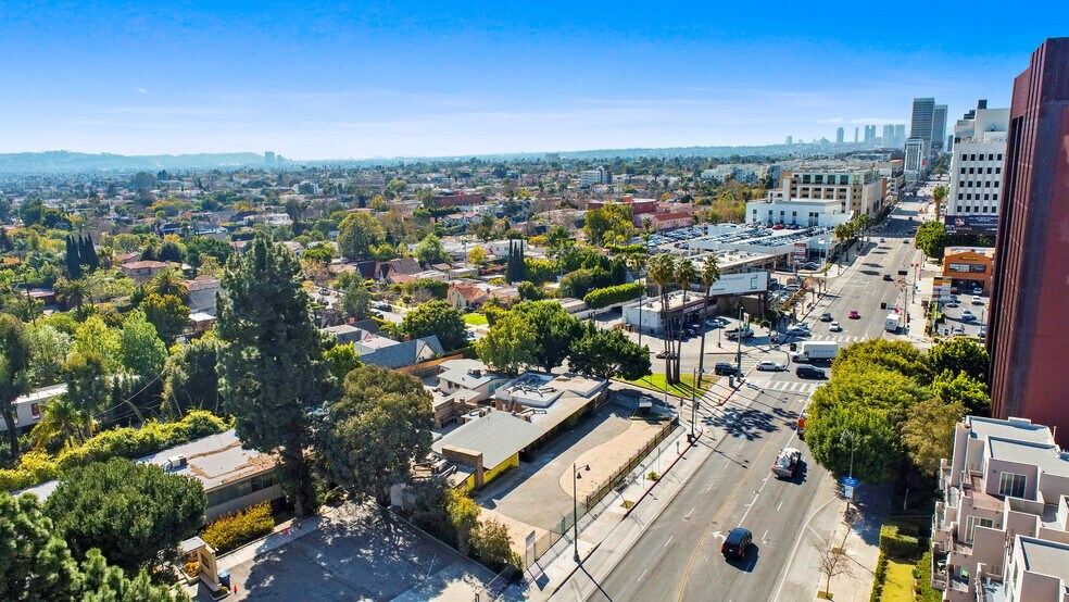 More Photos Of 4950 Wilshire Blvd, Los Angeles Office For Sale
