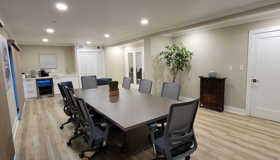 More Photos Of 4651 Roswell Rd NE, Atlanta Medical For Lease