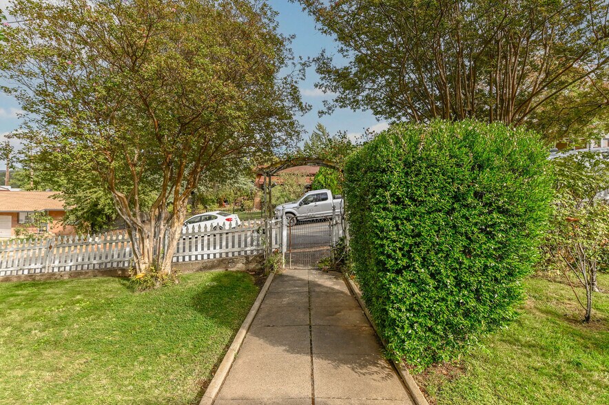 More Photos Of 68 Church Hill Rd, San Andreas Flex For Sale