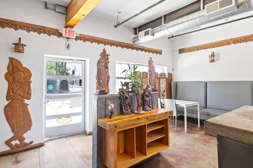 More Photos Of 4500 N 12th St, Phoenix Restaurant For Sale