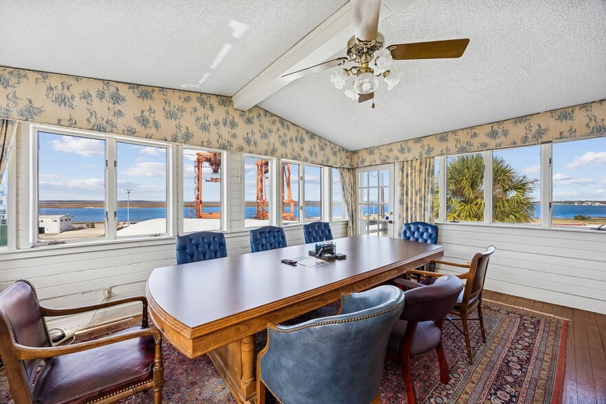 More Photos Of 501 N 3rd St, Fernandina Beach Office For Sale