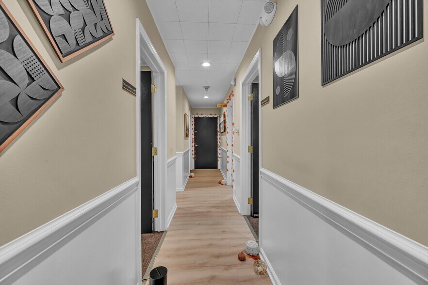 More Photos Of 172 Mount Pleasant Rd, Newtown Medical For Lease