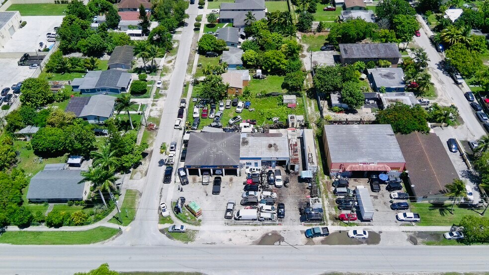 More Photos Of 777 W Mowry Dr, Homestead Service For Sale
