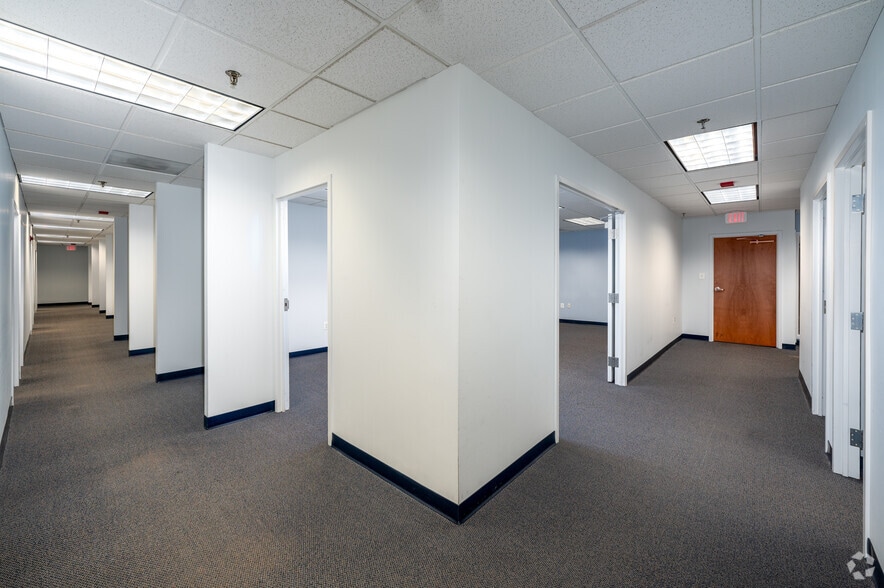 More Photos Of 7500 Greenway Center Dr, Greenbelt Unknown For Lease