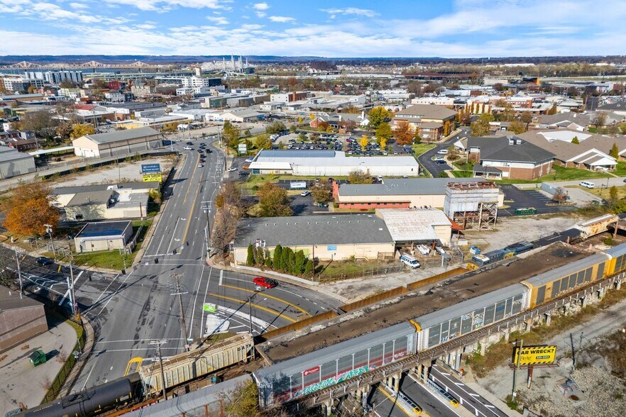 More Photos Of 335 Baxter Ave, Louisville Warehouse For Lease