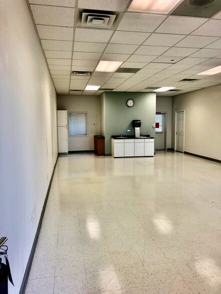 More Photos Of 757 McHenry Ave, Crystal Lake Medical For Lease
