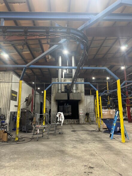 More Photos Of 502 Midway Rd, Cordele Showroom For Lease