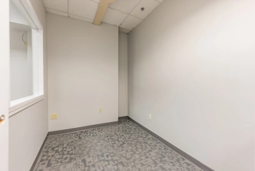 More Photos Of 531-545 Main St, Worcester Office For Sale