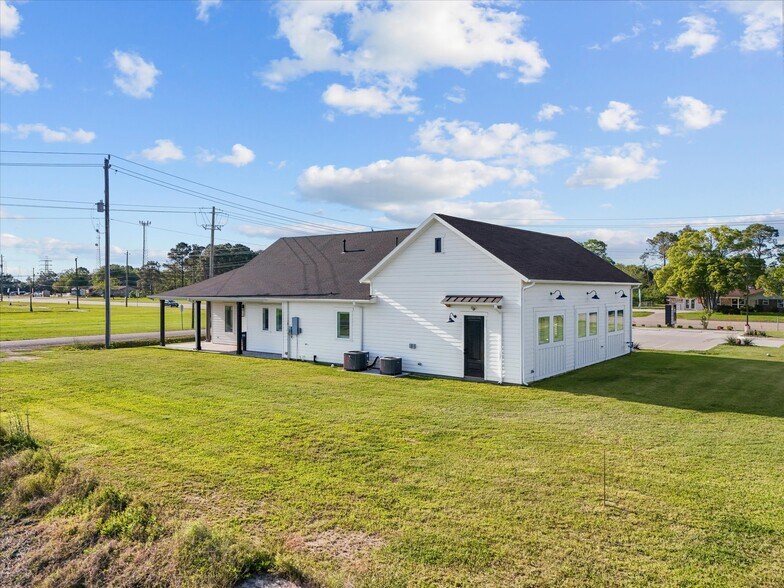 More Photos Of 12121 FM 1764 Rd, Santa Fe Office For Sale