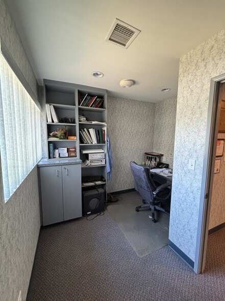 More Photos Of 1975 Royal Ave, Simi Valley Office For Sale
