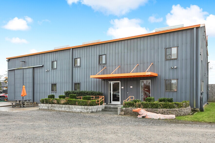 Primary Photo Of 326 Almedia Rd, Saint Rose Warehouse For Lease