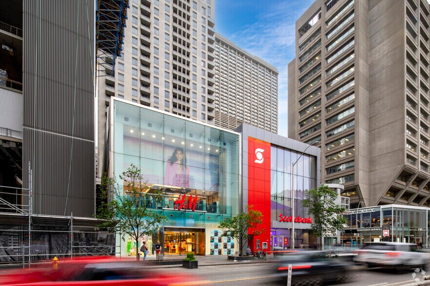 More Photos Of 19 Bloor St W, Toronto Storefront Retail Office For Lease