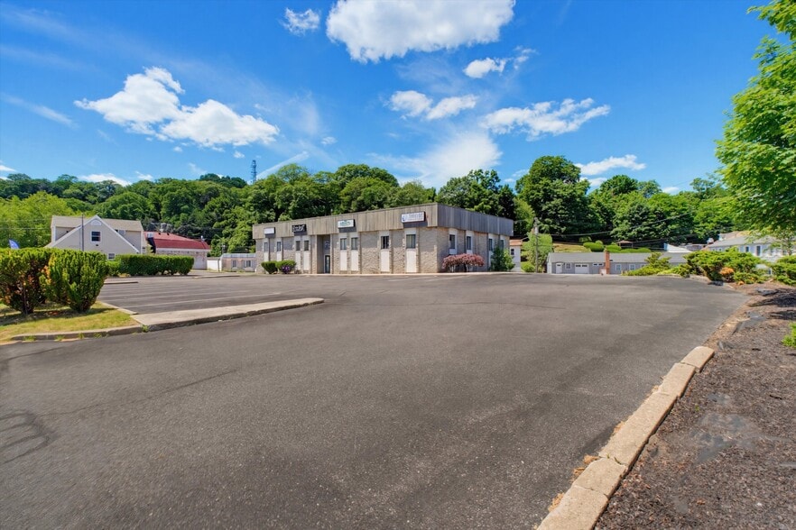 More Photos Of 572 Route 6, Mahopac Medical For Lease