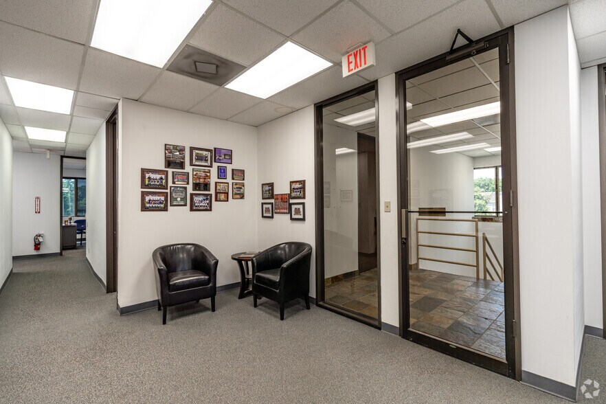 More Photos Of 17510 Red Oak Dr, Houston Office For Sale