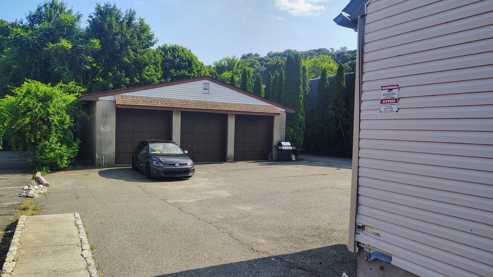 More Photos Of 134-136 E Blackwell St, Dover Office Residential For Lease