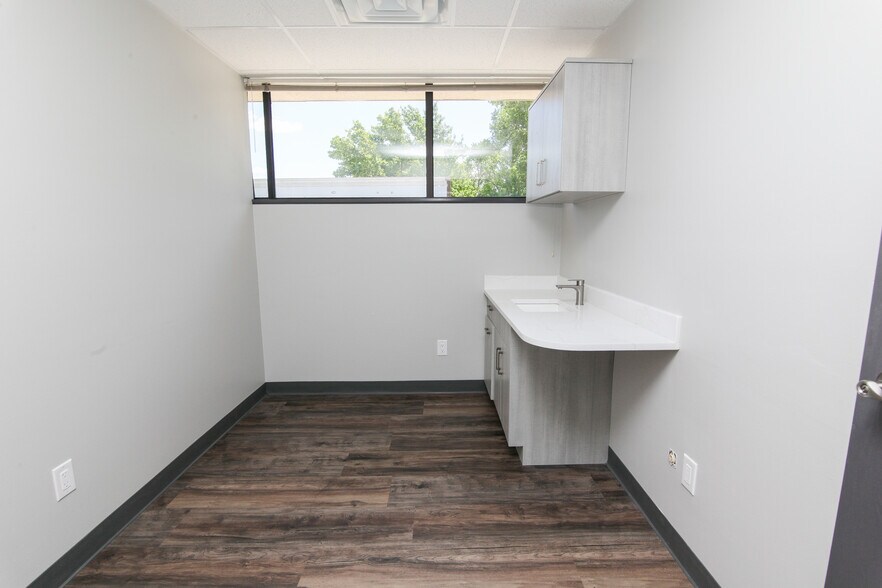 More Photos Of 38300 Van Dyke Ave, Sterling Heights Medical For Lease