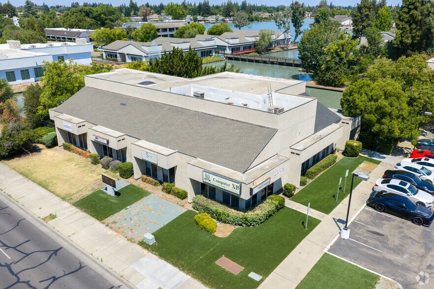 More Photos Of 2111 W March Ln, Stockton Office For Lease
