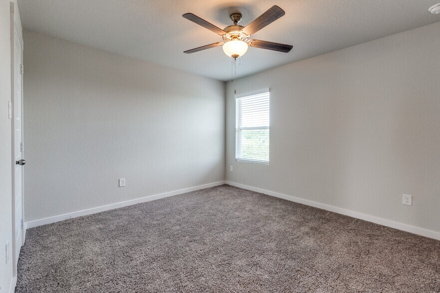 More Photos Of 723-735 Abigail Aly, San Antonio Multifamily For Sale