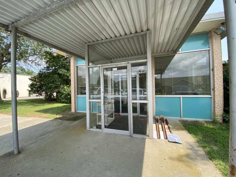 More Photos Of 17405 Lankford Hwy, Parksley Rehabilitation Center For Sale