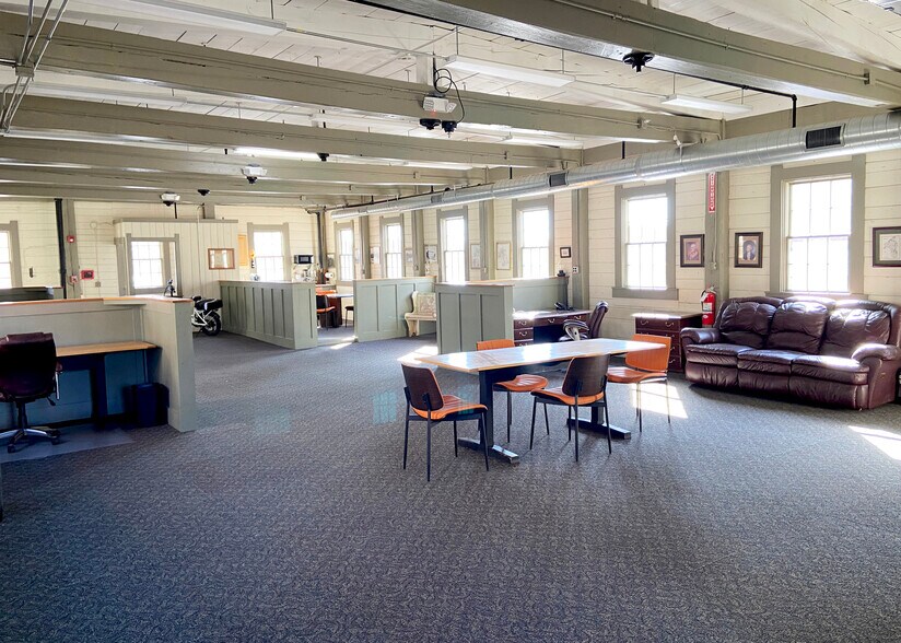 More Photos Of 30R Hampshire St, Methuen Loft Creative Space For Lease