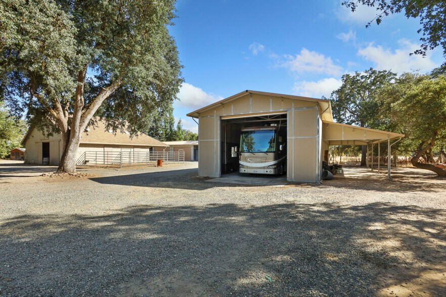 More Photos Of 24521 N McIntire Rd, Clements Land For Sale
