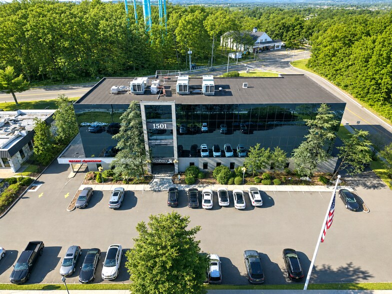 More Photos Of 1501 Hamburg Tpke, Wayne Medical For Lease