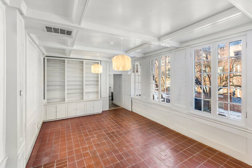 More Photos Of 2229 N Charles St, Baltimore Office For Lease