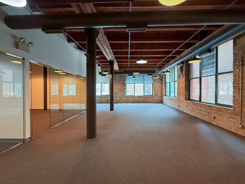 More Photos Of 770 N Halsted St, Chicago Office For Lease