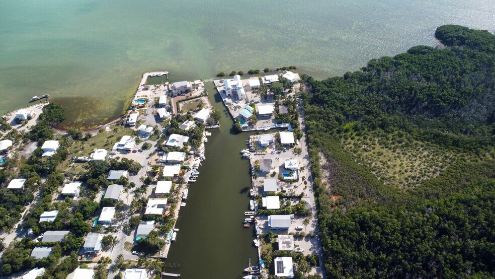 More Photos Of 200 Treasure Harbor Dr, Islamorada Marina For Sale