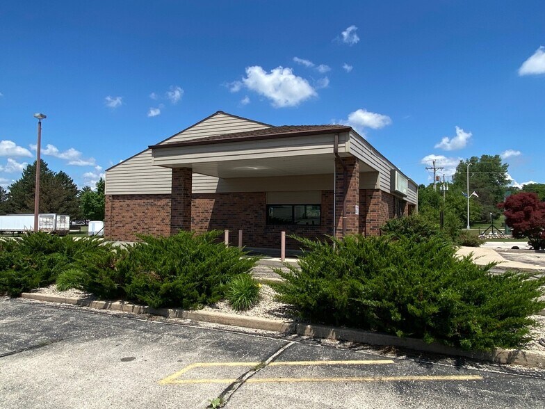 More Photos Of 764 Broadway, Berlin Bank For Sale