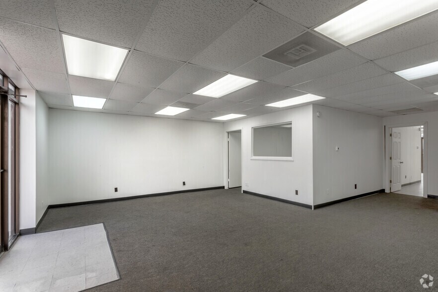 Photo of 1st Floor Ste K-300-400