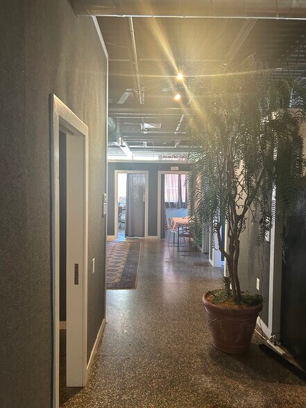 More Photos Of 111 Pennsylvania Ave, Norfolk Office For Sale