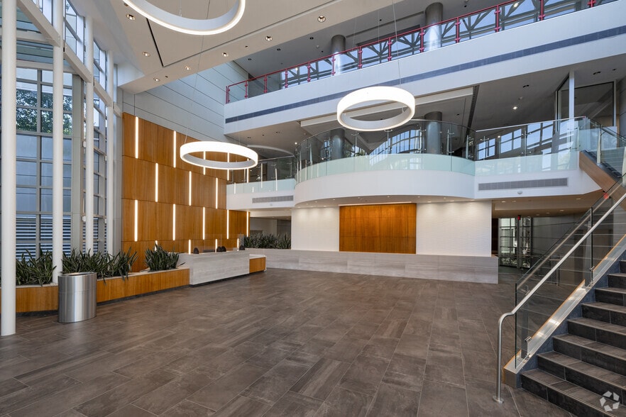 More Photos Of 11445 Compaq Center West Dr, Houston Office For Lease