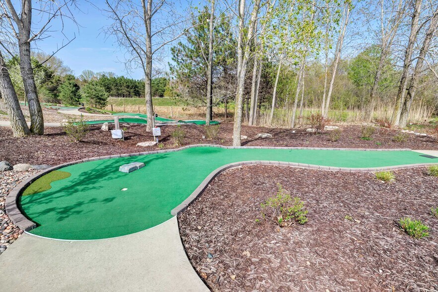 More Photos Of 2630 School Ln, Suamico Restaurant For Sale