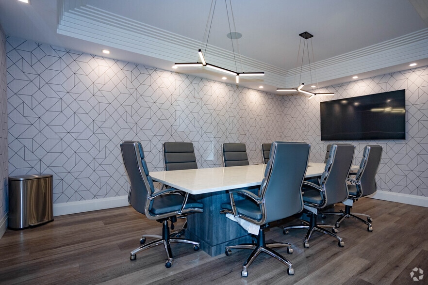 More Photos Of 72 Otis St, West Babylon Light Manufacturing For Sale