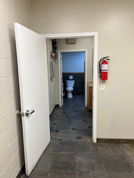 More Photos Of 11601 Pellicano Dr, El Paso Unknown For Lease
