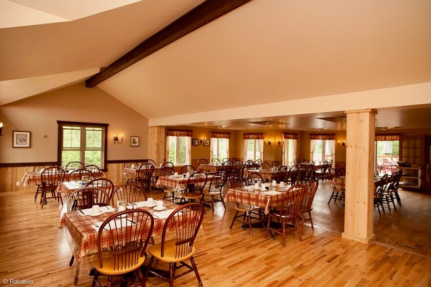 More Photos Of 55 Ch De L'oasis, Ferme-neuve Hotel For Sale