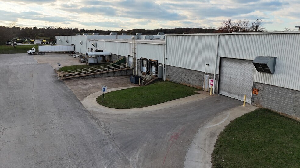 More Photos Of 188 Earl Davis Dr, Russellville Manufacturing For Lease