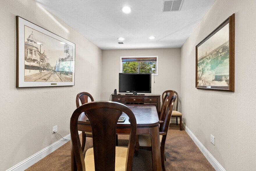 More Photos Of 129 Water St, Santa Cruz Office For Lease