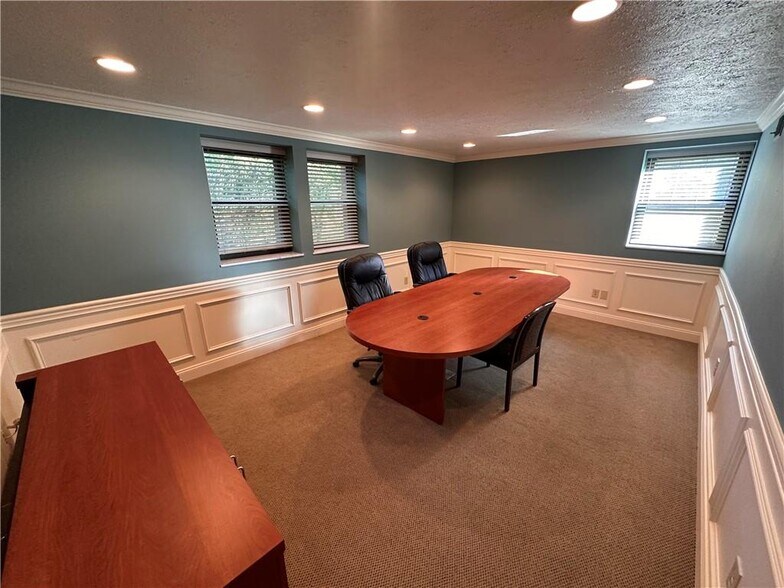 More Photos Of 300 McKnight Park Dr, Pittsburgh Office For Sale