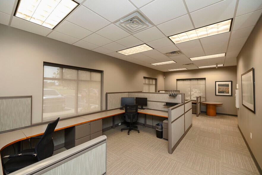 More Photos Of 13203 W 21st Ct N, Wichita Office For Sale