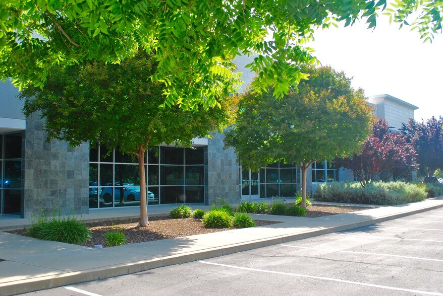 More Photos Of 2208 Kausen Dr, Elk Grove Unknown For Lease