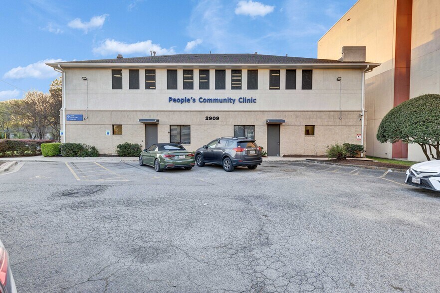 More Photos Of 2909 I-35, Austin Medical For Sale