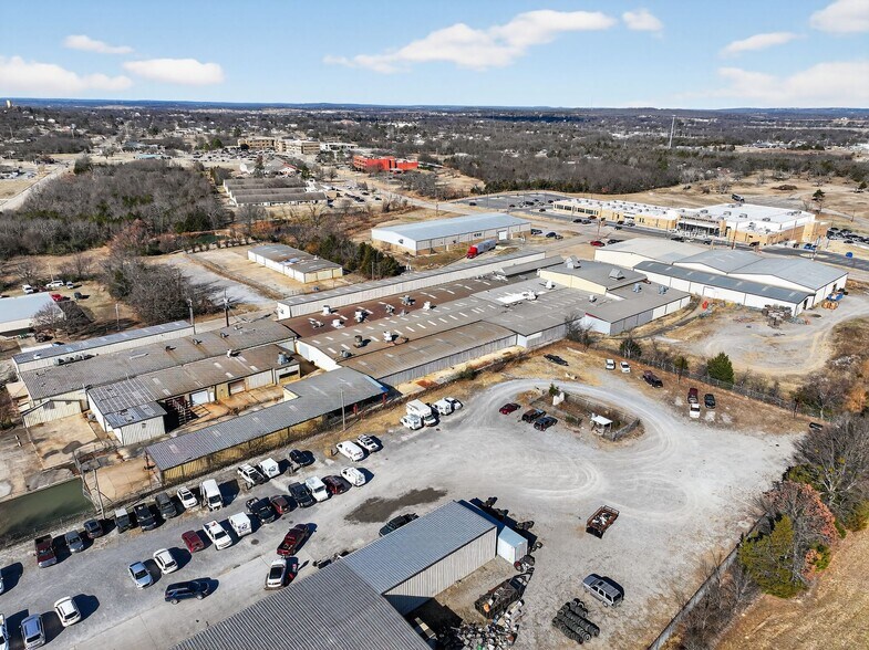 More Photos Of 1801 E College Ave, Mcalester Manufacturing For Sale